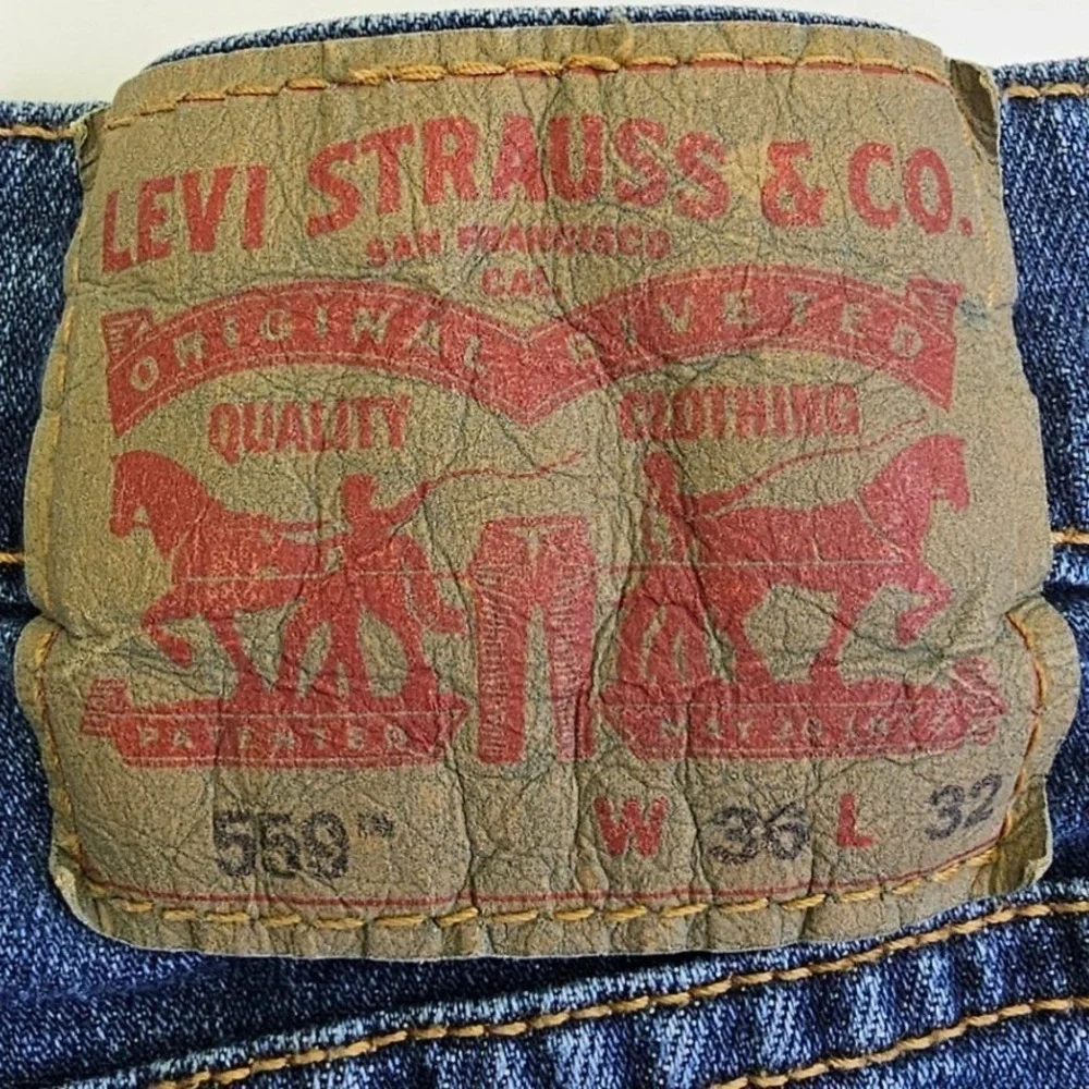 Levis 559 Relaxed Straight Jeans Mens 36x32 Medium Wash Blue Denim 00559-0421